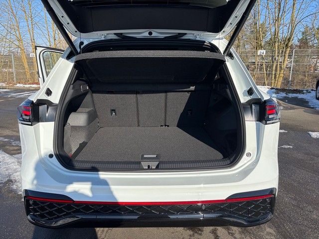 Fahrzeugabbildung Volkswagen Tiguan 1.5eTSI DSG R-Line AHK+PANO+KEYLESS+NAVI+