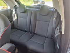 Fahrzeugabbildung Fiat 500e Red Komfort 23,8 kWh SiHz PDC RFK Tempo DAB