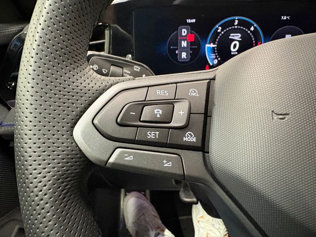 Passat Variant R-line 2.0 TDI DSG AHK STANDHZG