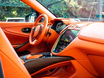 صورة مصغرة 14 لـ 2021 Aston Martin DBX