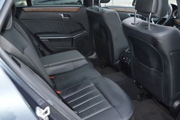 Mercedes-Benz E 350 T BlueTec 4Matic 7G-Tronic Avantgarde Edit