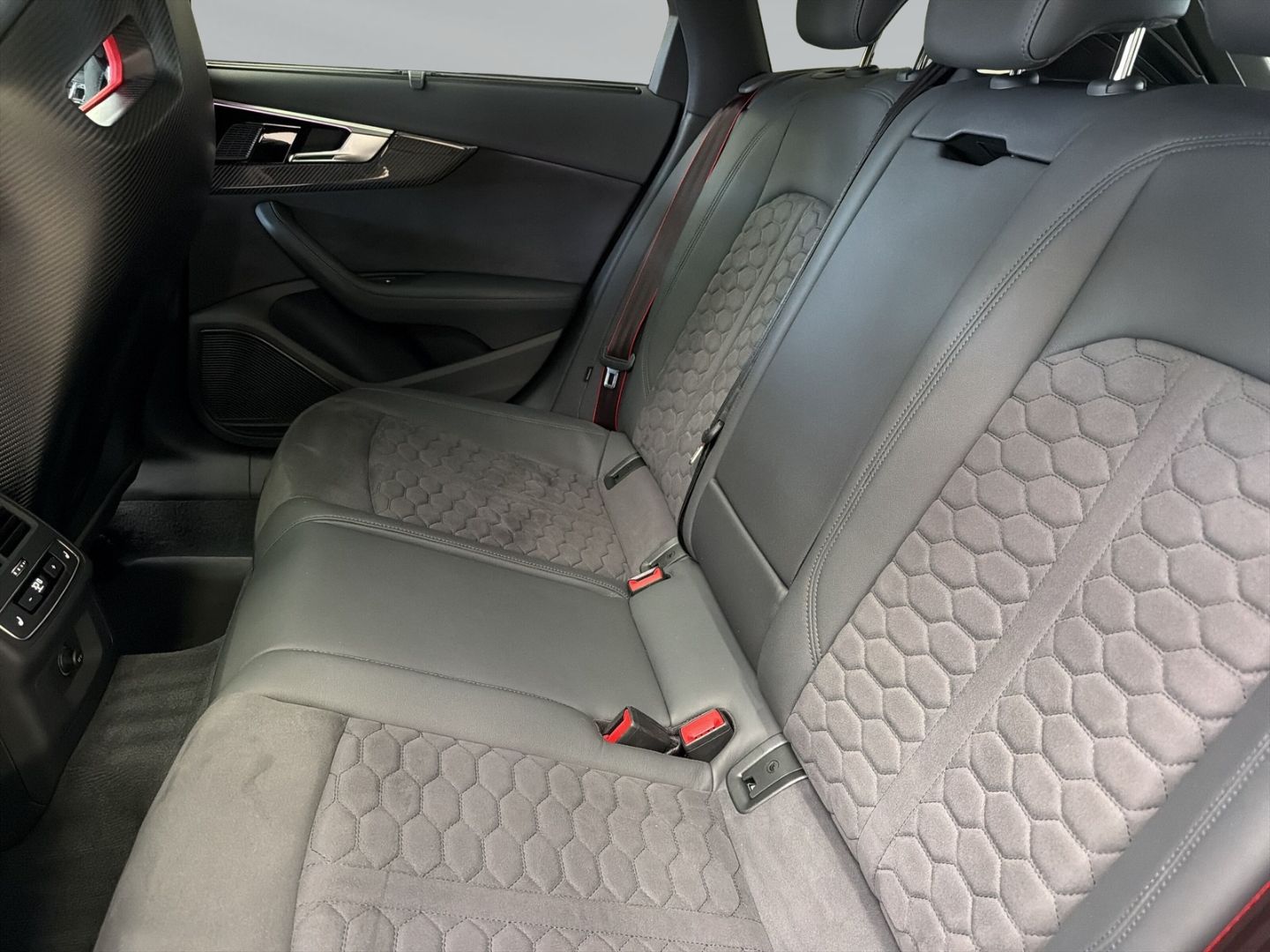 Audi RS4 Avant competition plus 360°+AHK+B&O+Carbon foto 11