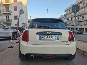 MINI One D - 9