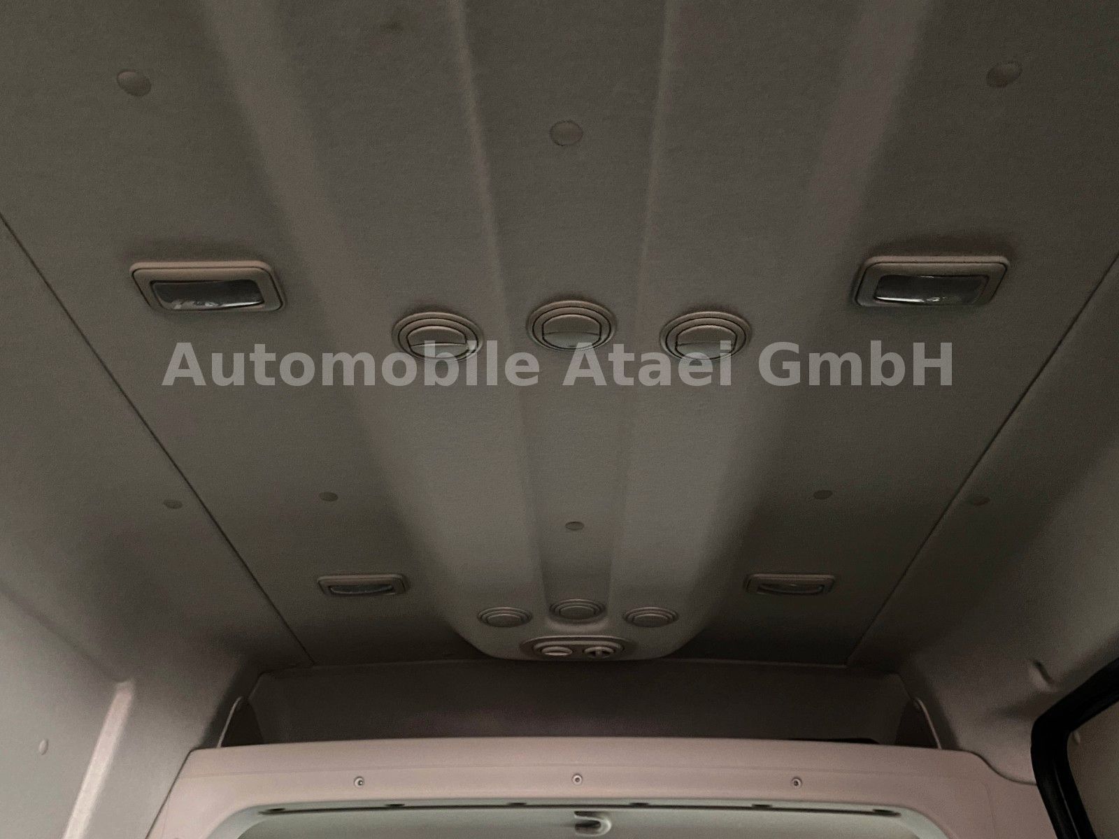 Fahrzeugabbildung Fiat Ducato 140 Erdgas Kombi MAXI 9-SITZE (4012)