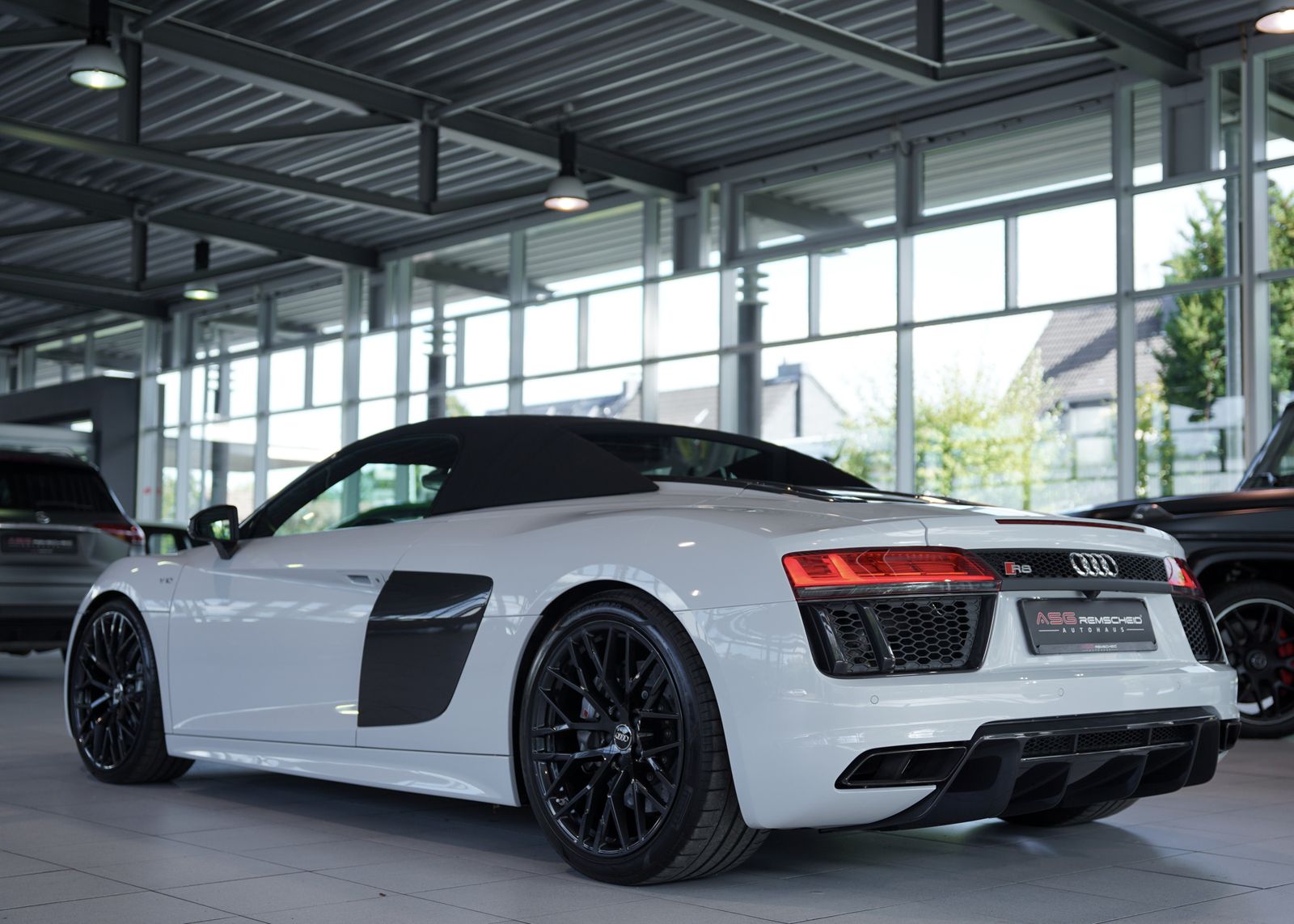 Audi R8