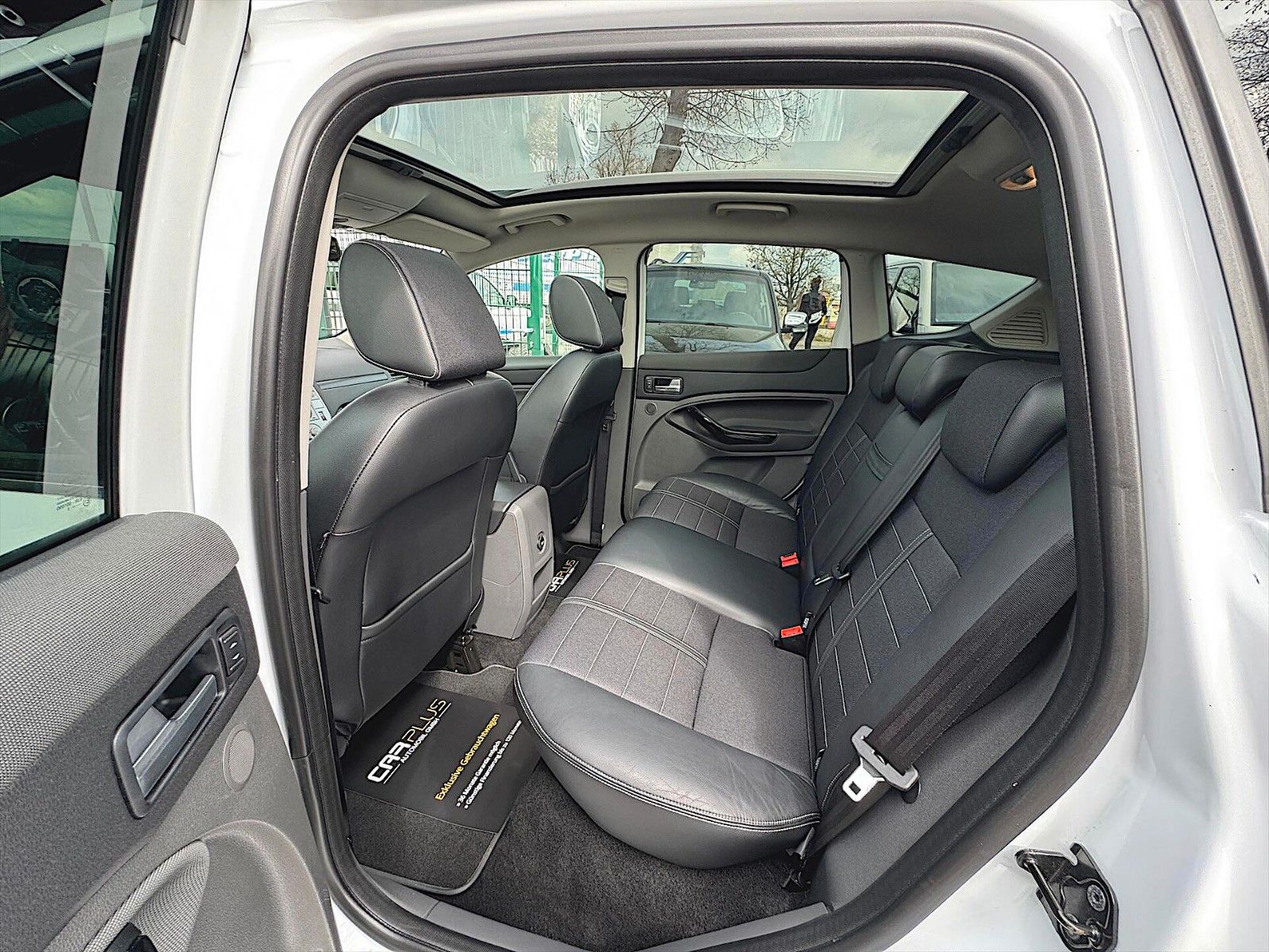 Fahrzeugabbildung Ford Kuga Titanium 2.5 Sport *Panorama*Bi-Xenon*LED*