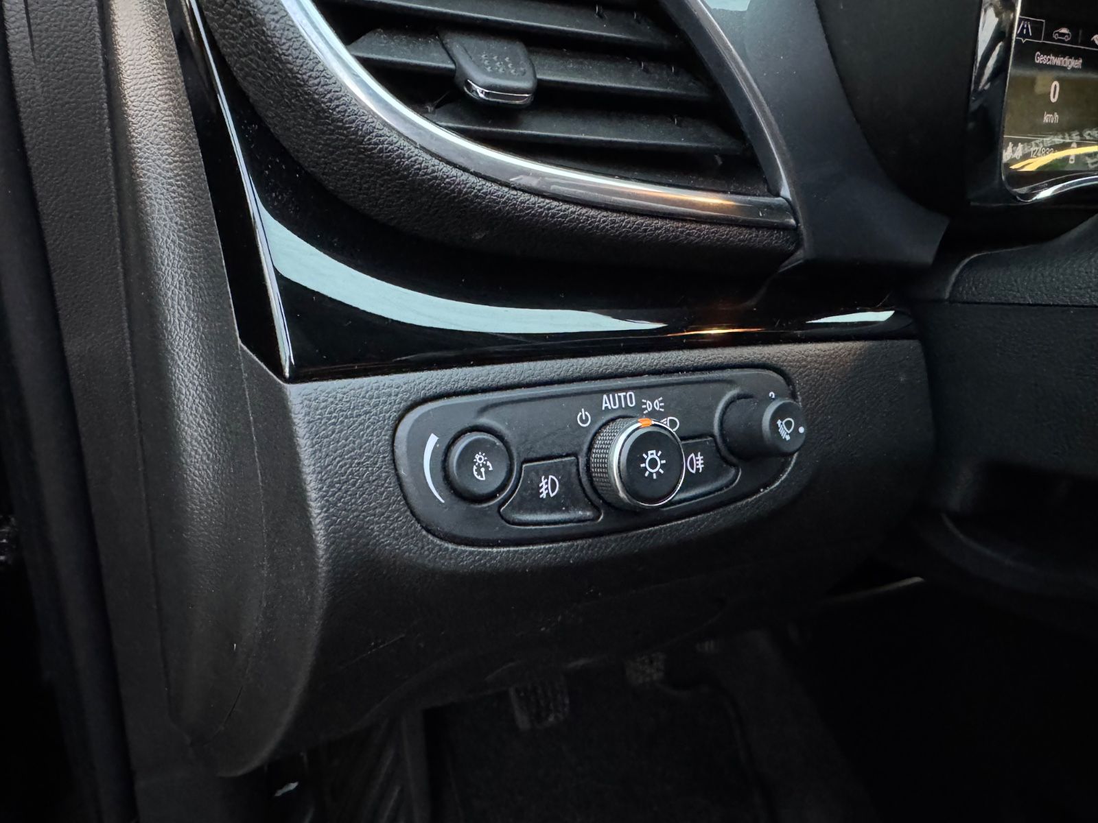 Fahrzeugabbildung Opel Mokka X Edition Active*LED*Kamera*Allwetter*Navi