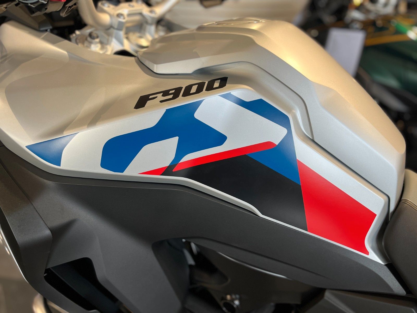 Fahrzeugabbildung BMW F 900 GS ADV Alu sofort verfügbar