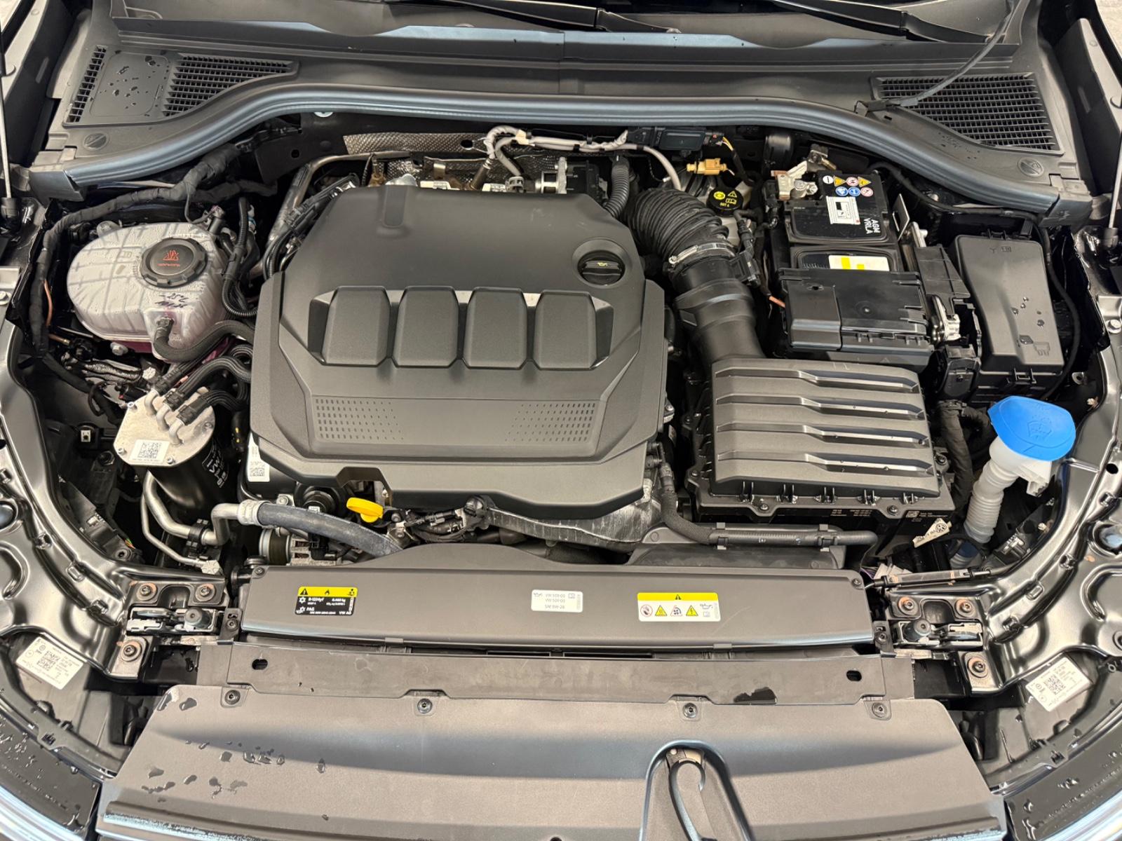 Volkswagen Passat Variant Elegance AHK ACC DCC Pano