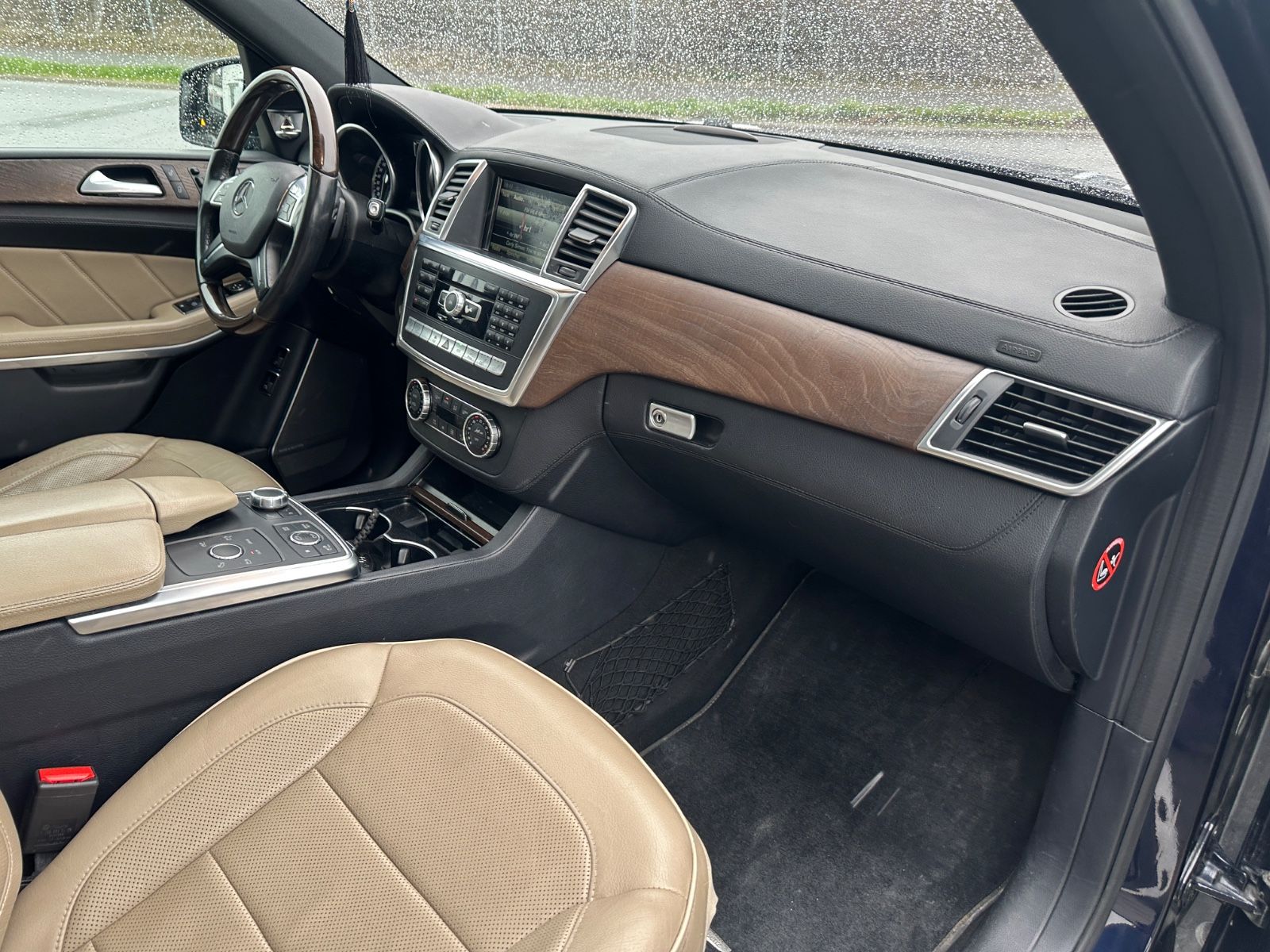 Fahrzeugabbildung Mercedes-Benz GL 500 4Matic AMG/7 Sitze/Navi/ILS/Pano/Kam/AHK