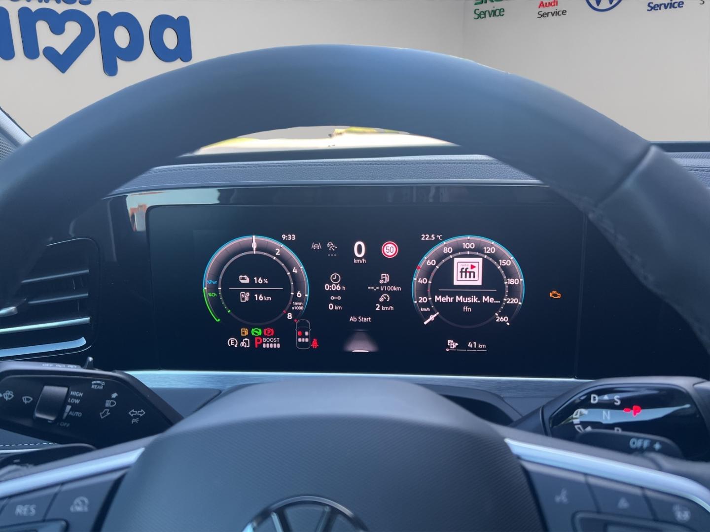 Volkswagen Passat Elegance 1.5 eHybrid AHK, IQ.Light, ACC, 