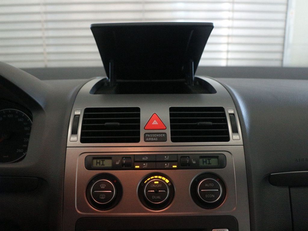Fahrzeugabbildung Volkswagen Touran Cross 1.9 TDI Klimaautom Xenon PDC SHZ