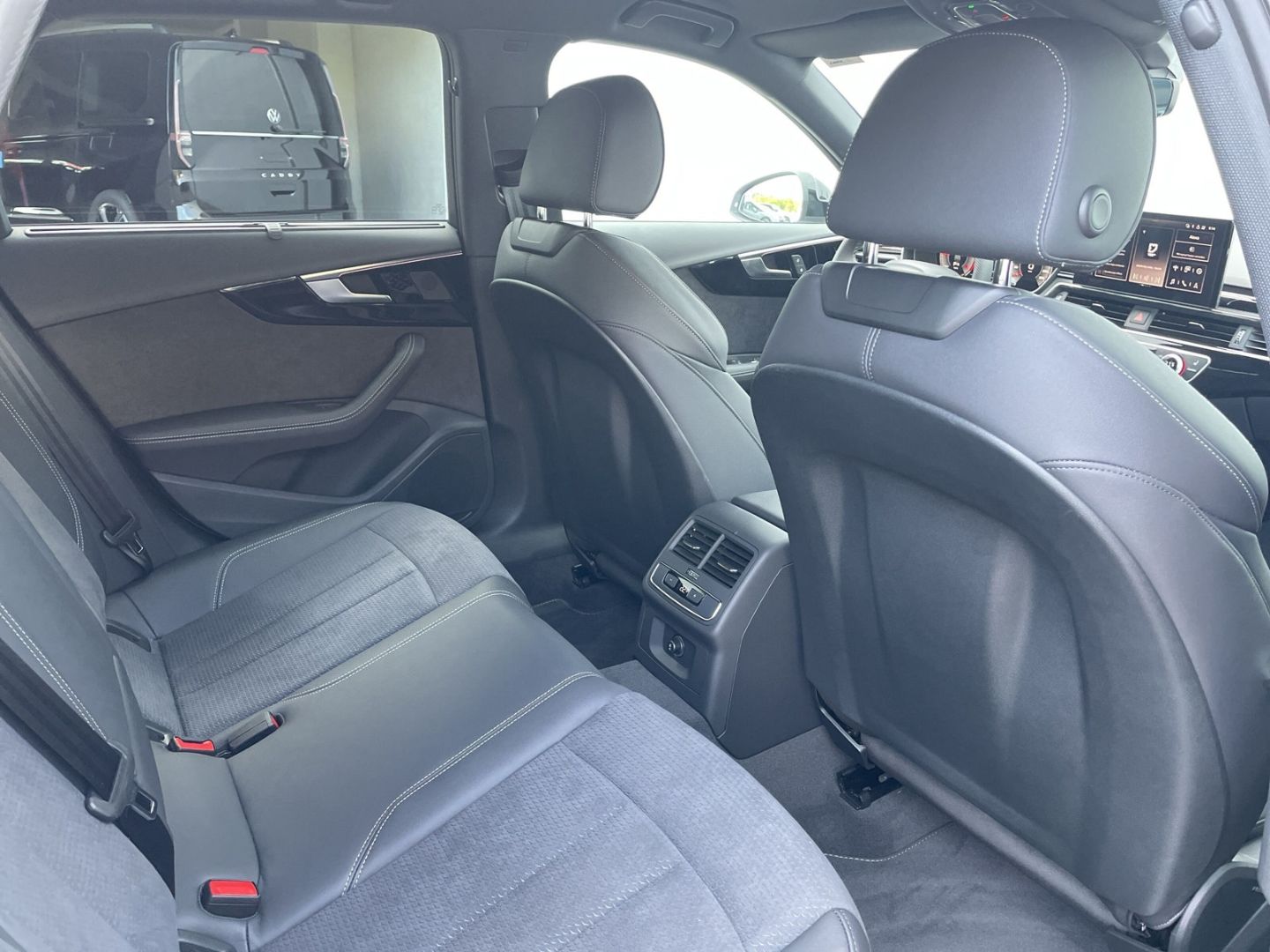 A4 Avant 40 2.0 TDI S Line Competition plus