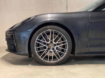 Porsche Panamera - 8