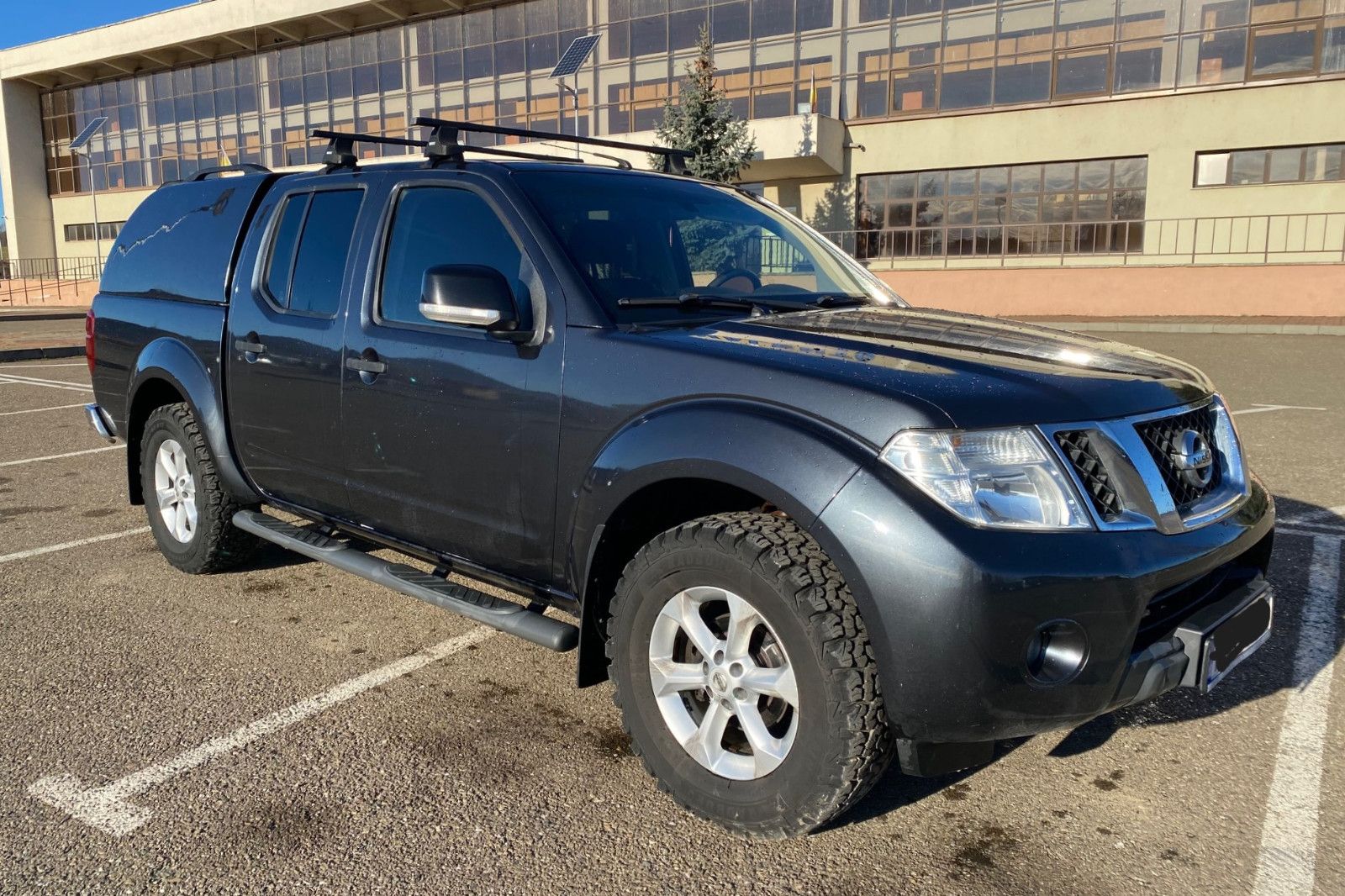 NISSAN Navara