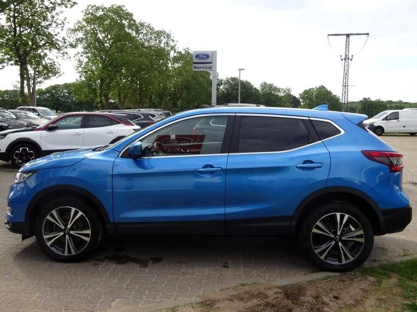 Fahrzeugabbildung Nissan Qashqai 1,3 DIG-T  N-Connecta