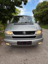 Volkswagen T4 Caravelle 2,5-l-Diesel TDI 75kW Standard - graue Volkswagen T4 Caravelle
