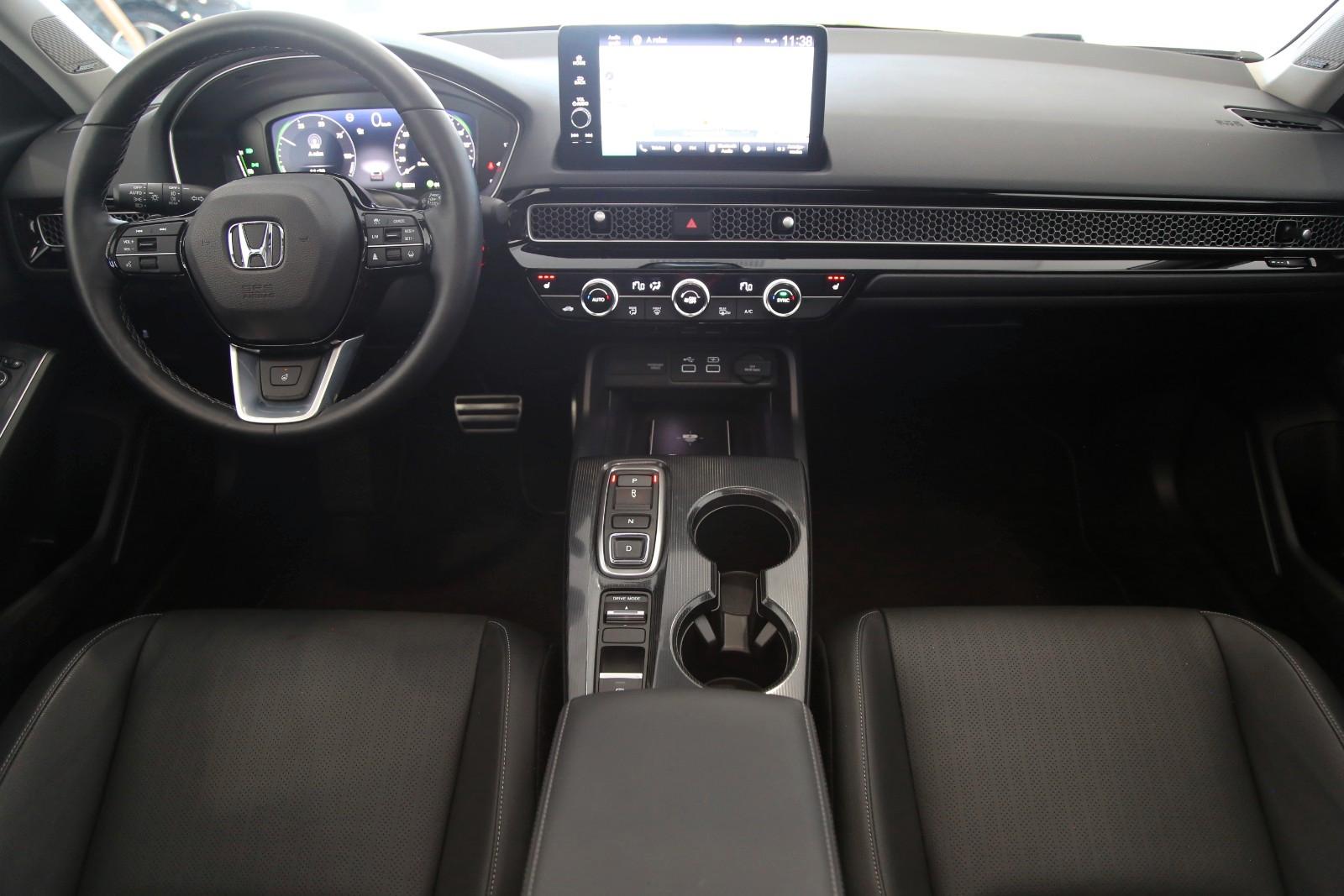Honda Civic Lim. 5-trg. e:HEV Advance AZV Pano Bose