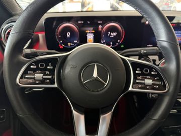 Mercedes CLA 180 Shooting Brake - 8
