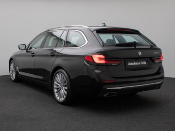 Fahrzeugabbildung BMW 530d Luxury Line Panorama Laser Kamera HUD HiFi
