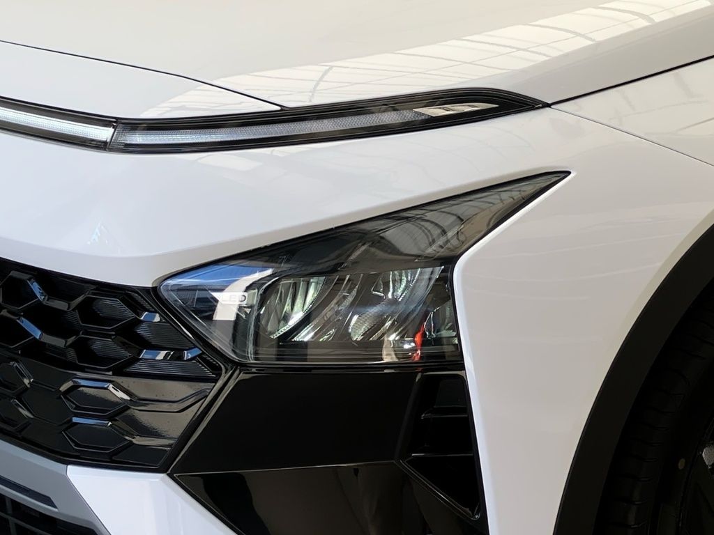 Fahrzeugabbildung Hyundai BAYON 1.0 T-GDI 6-MT Blackline Fernlichtass. LED