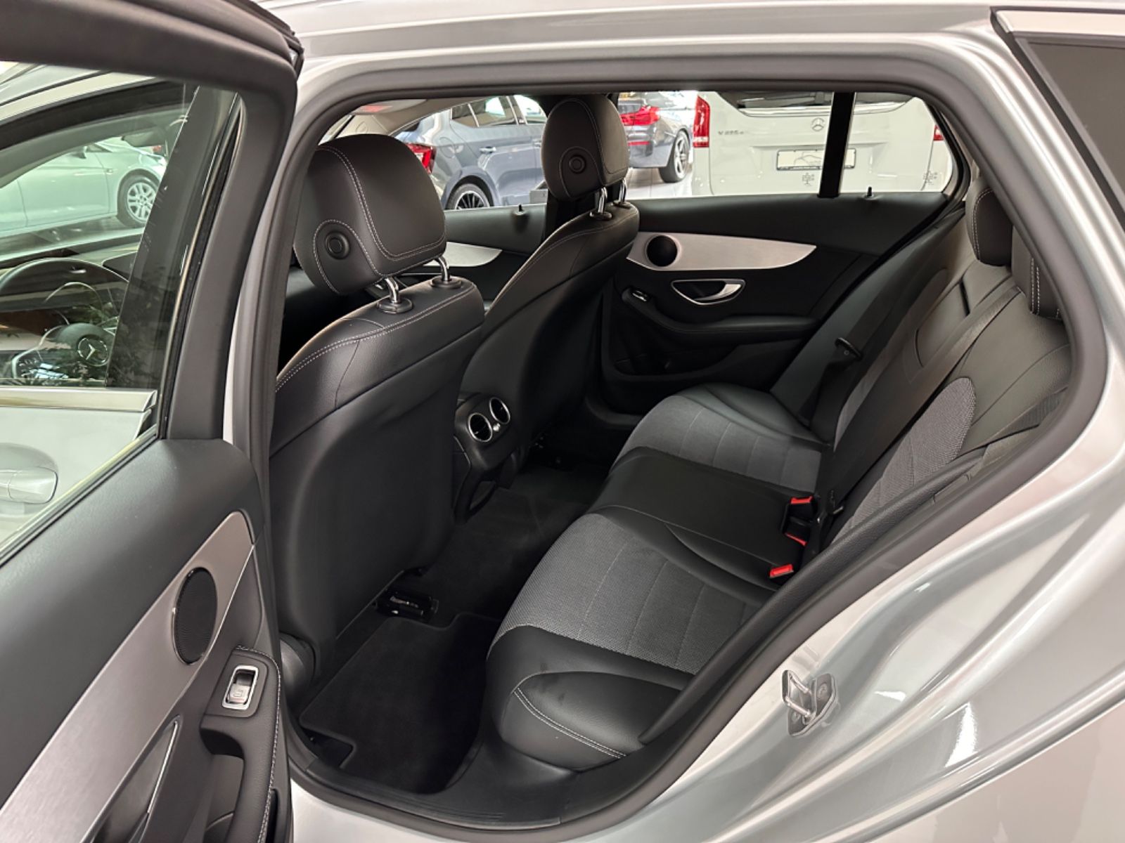 Fahrzeugabbildung Mercedes-Benz C 220 C -Klasse T-Modell Avantgarde