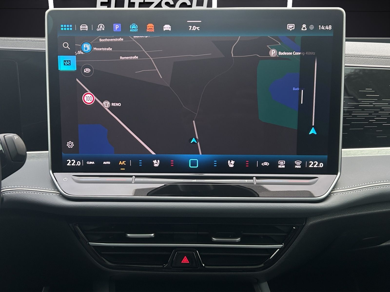 Fahrzeugabbildung Volkswagen Passat VOLL MatrixLED Standhzg AHK Pano Leder HU