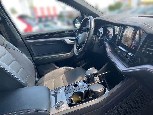 Touareg 3.0 TDI 4M R-LINE LED+AHK+LUFT+NAV+KAMER