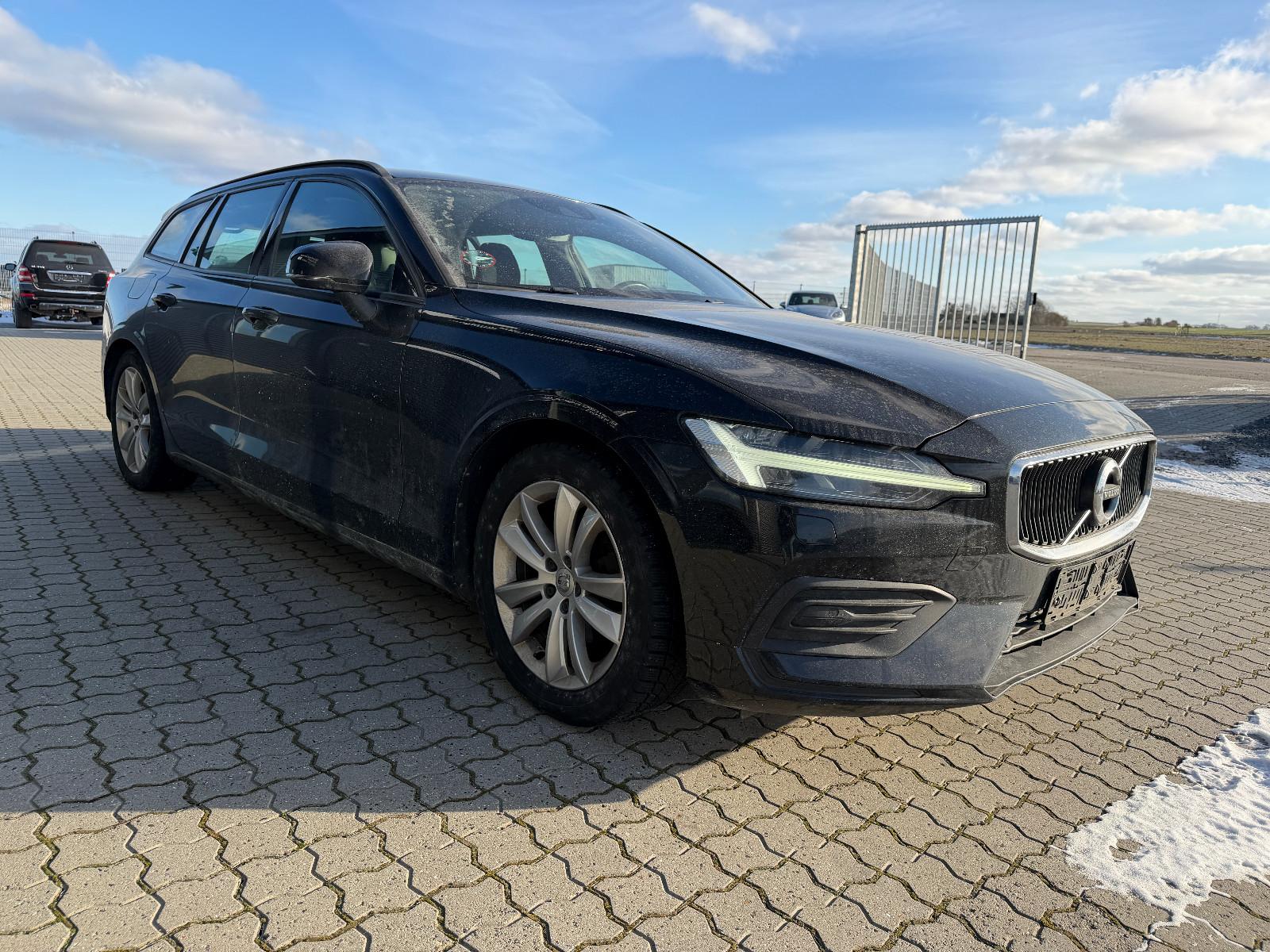 Volvo V60 Kombi Momentum AUT, LEADER