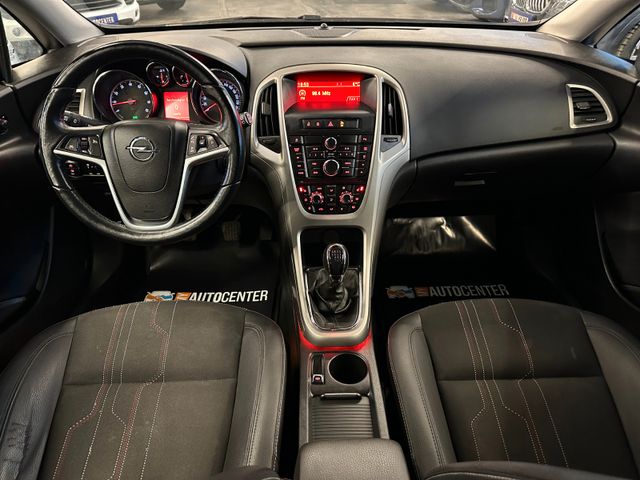 Opel Astra J Sports Tourer 150 Jahre Opel