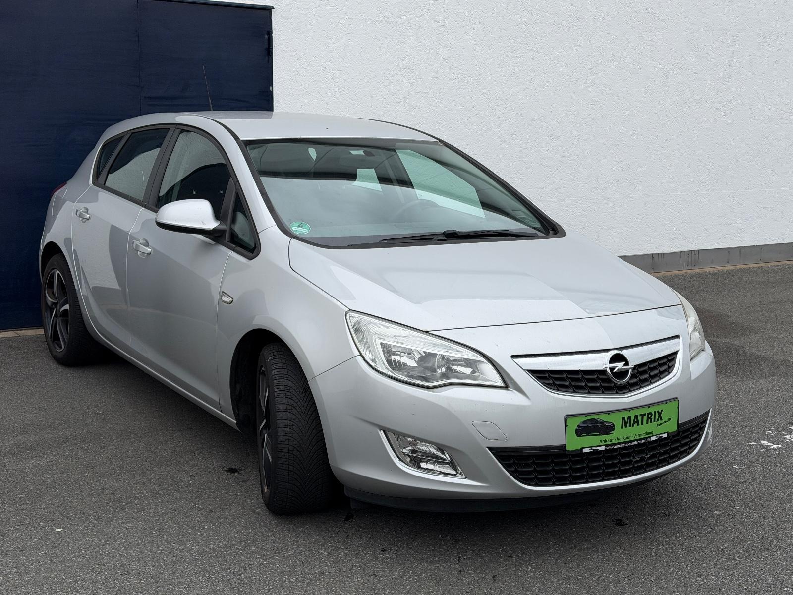 Opel Astra J Lim. 5-trg. Edition