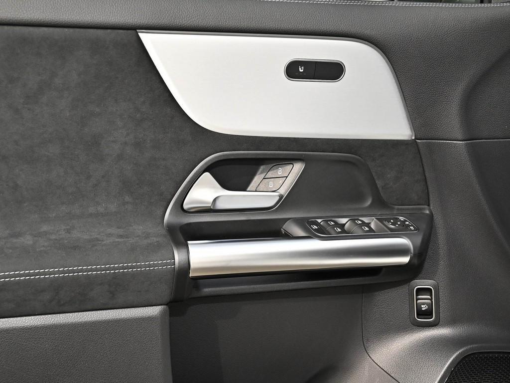 Mercedes-Benz GLA AMG Line Night LED Navi 360°, миниатюра 21
