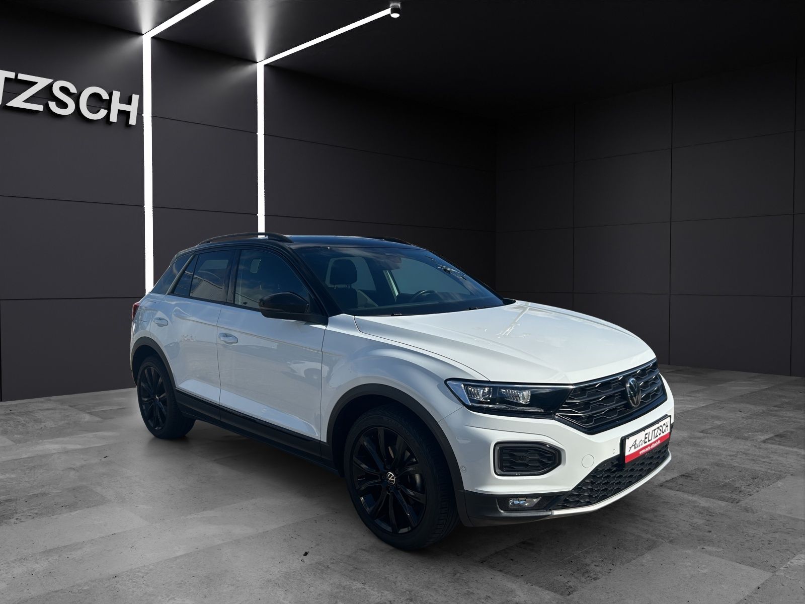 Fahrzeugabbildung Volkswagen T-Roc TSI Sport LED AHK Navi AID ACC RFK SH 18"