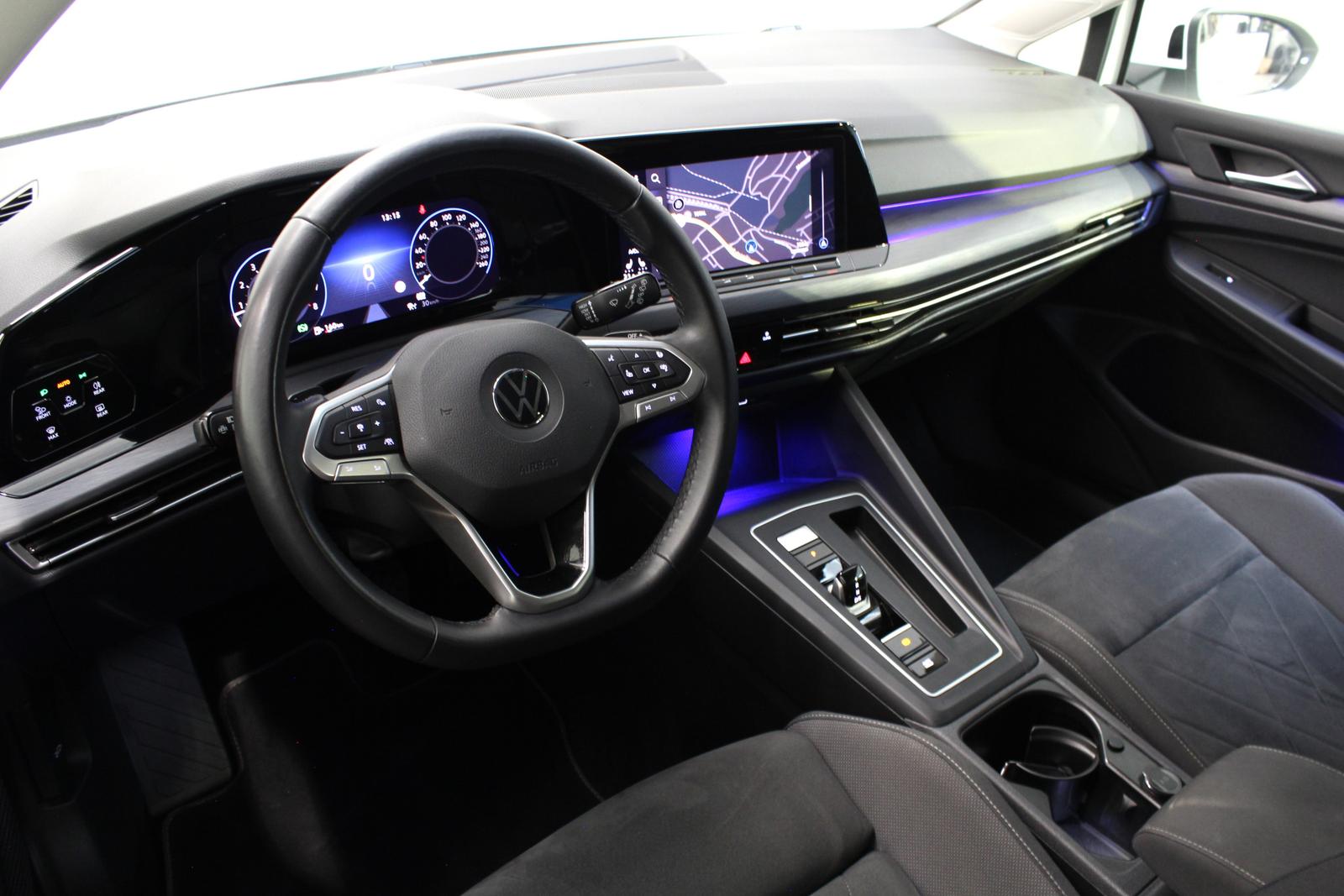 Volkswagen Golf VIII 1.5 eTSI Style DSG*MATRIX*IQ*MEMO*AHK*
