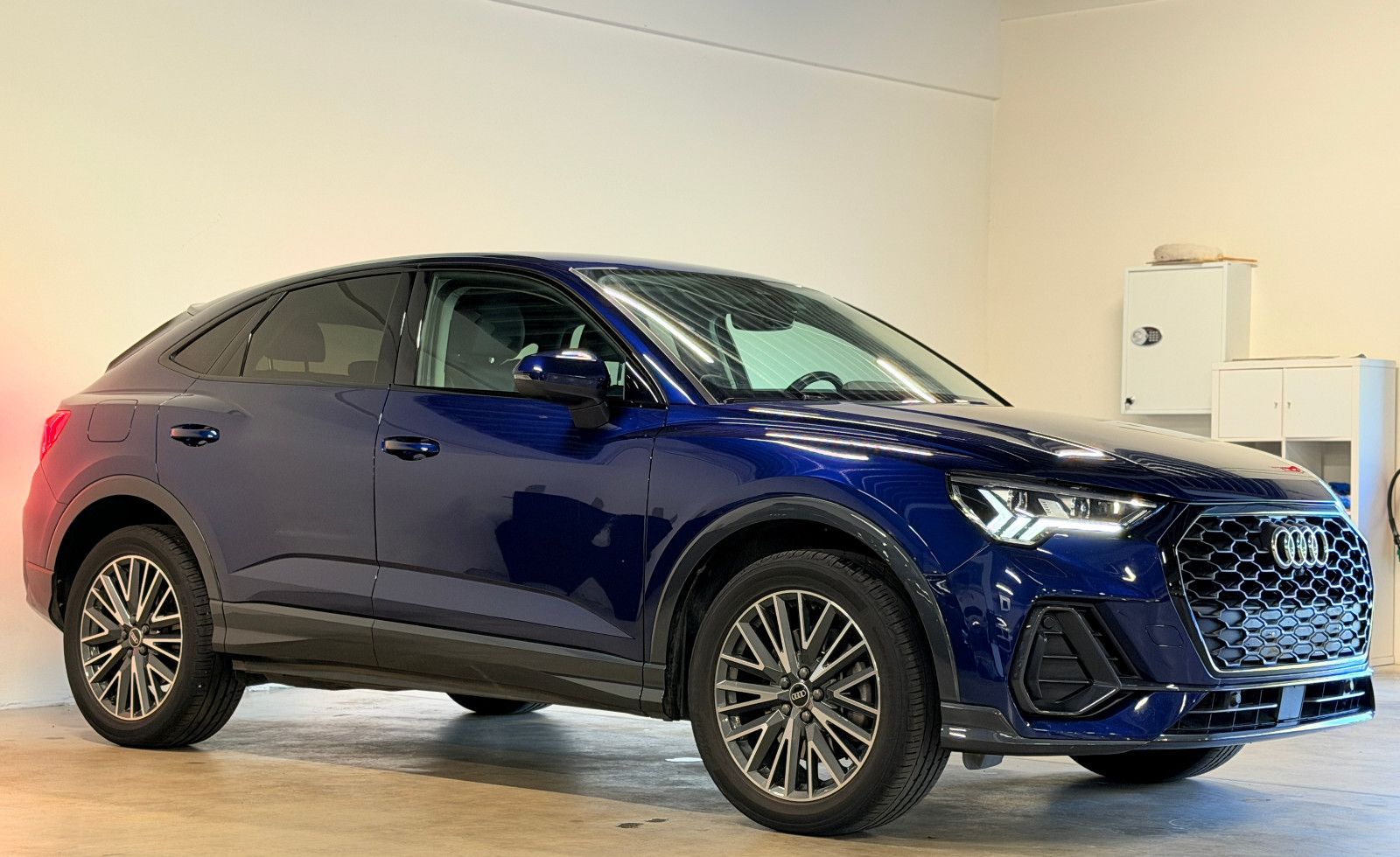 Audi Q3 Sportback 45 TFSI e S Line imagem 3