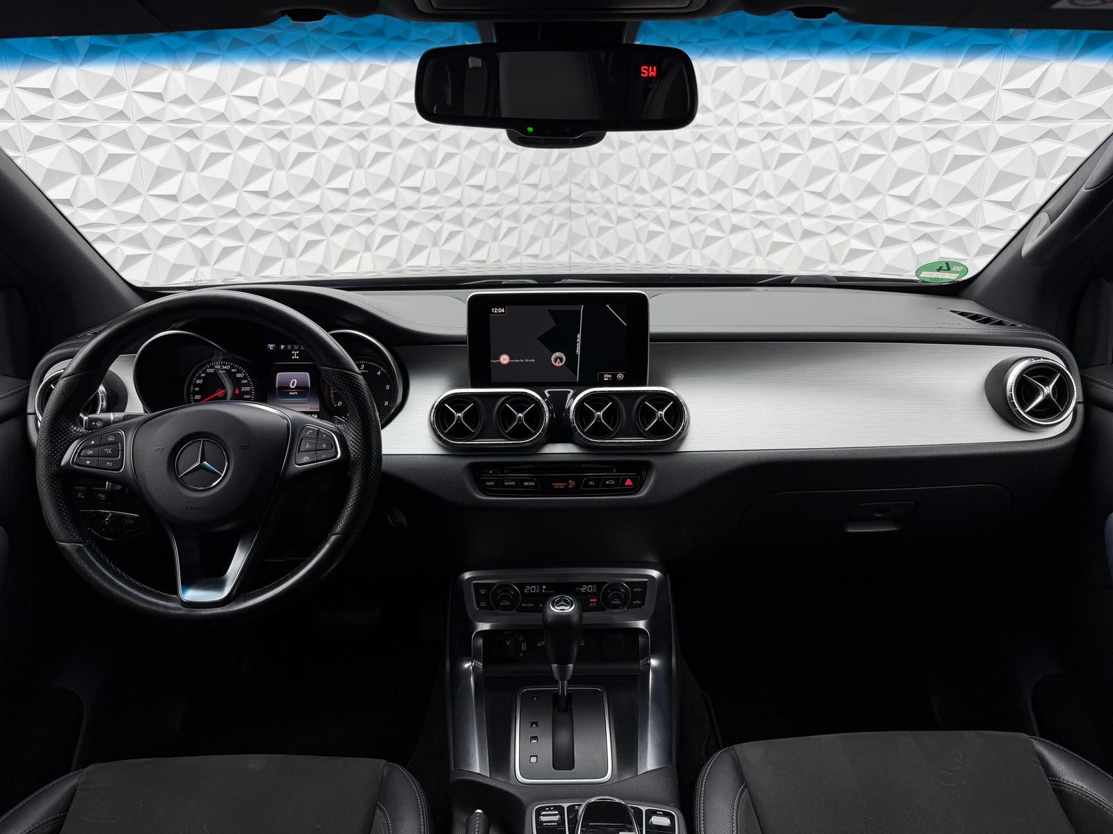 Fahrzeugabbildung Mercedes-Benz X 350d POWER-EDITION/4MATIC/LED/KEYLES/360°/AHK