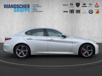 Alfa Romeo GIULIA 2.2 JTDM Super *AHK*Winterpaket*Navi*