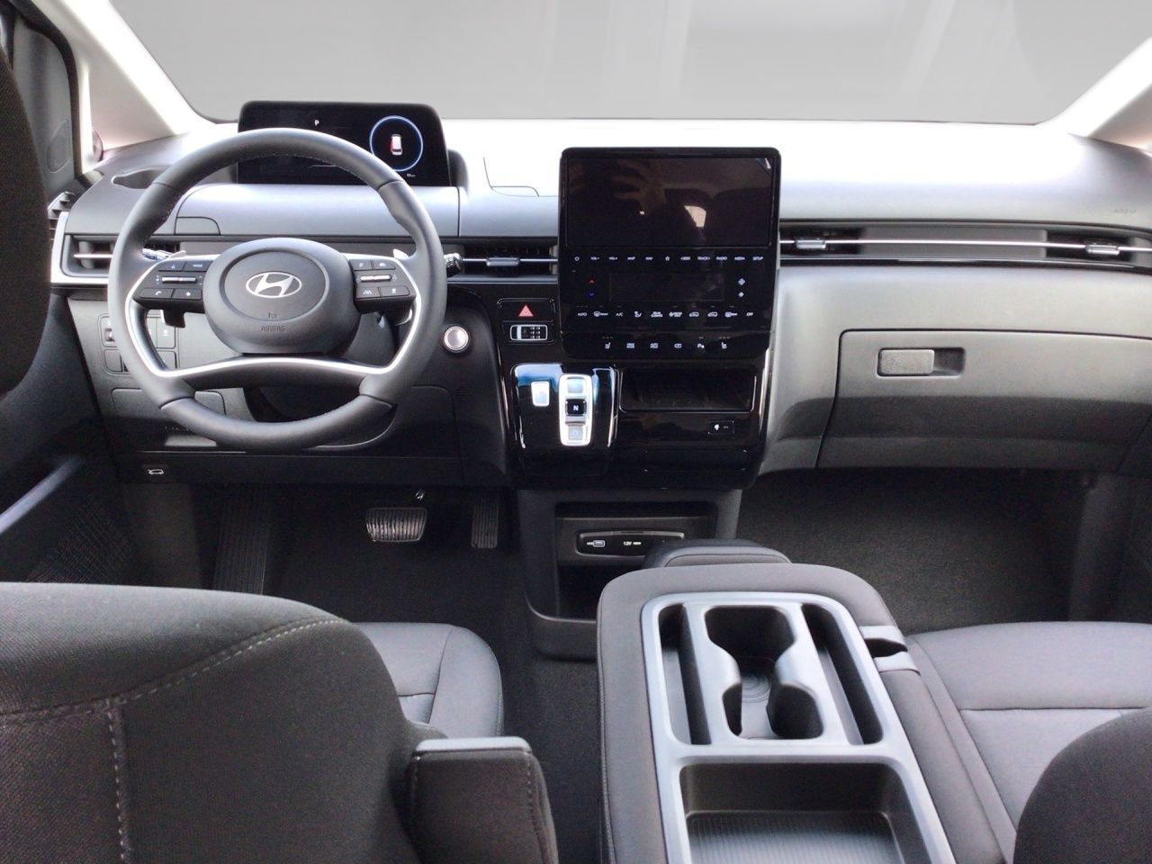 Fahrzeugabbildung Hyundai STARIA TREND *CARPLAY*NAVI*SHZ*LHZ*18''*