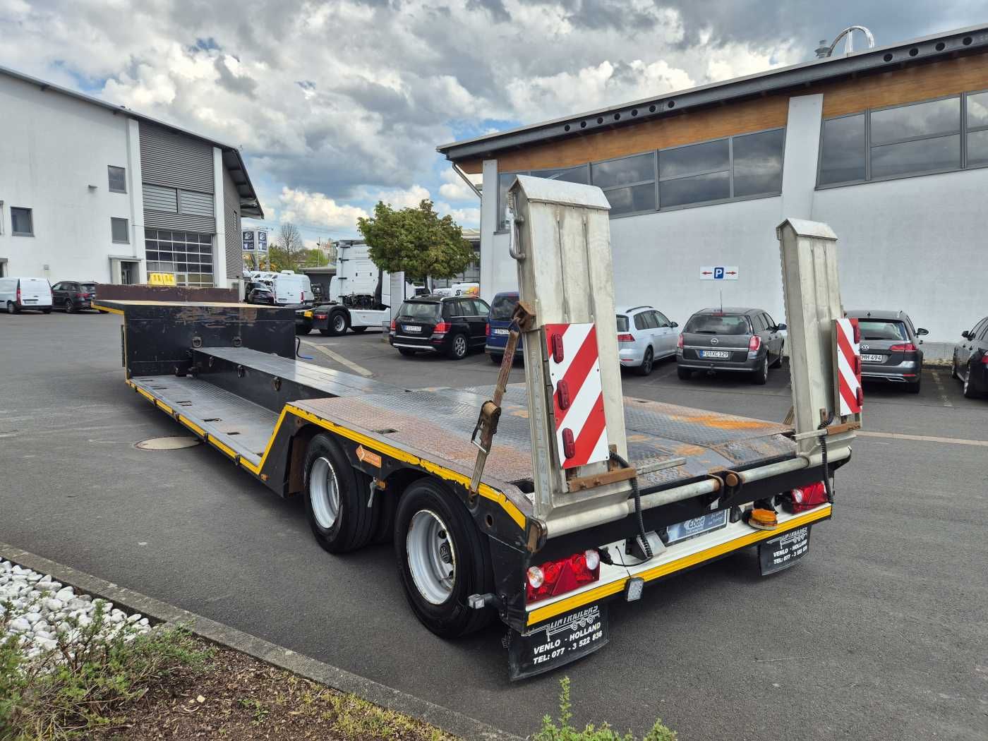 Fahrzeugabbildung LinTrailers S2A 14 LSDN Teleskopierbar BPW-Achsen 57.000km