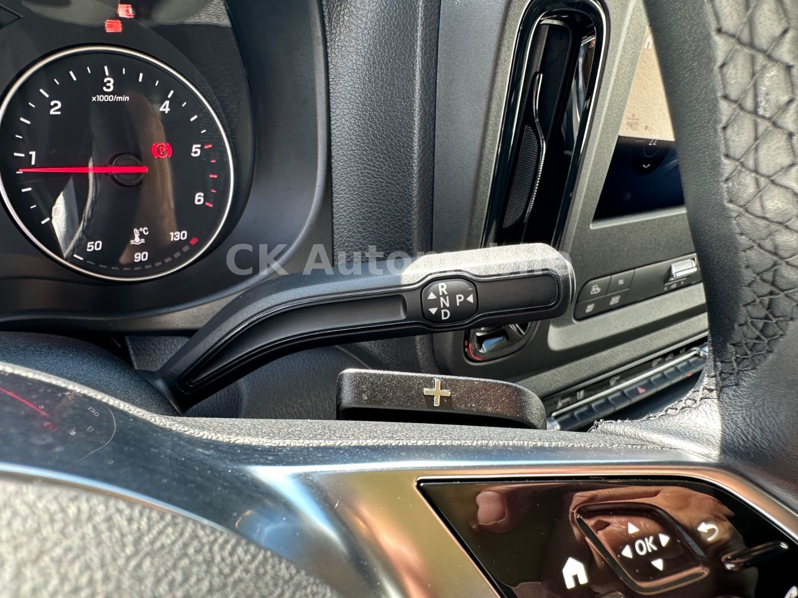 Fahrzeugabbildung Mercedes-Benz Vito Tourer 119 PRO lang/9 Sitze/Navi/LED/Kamera