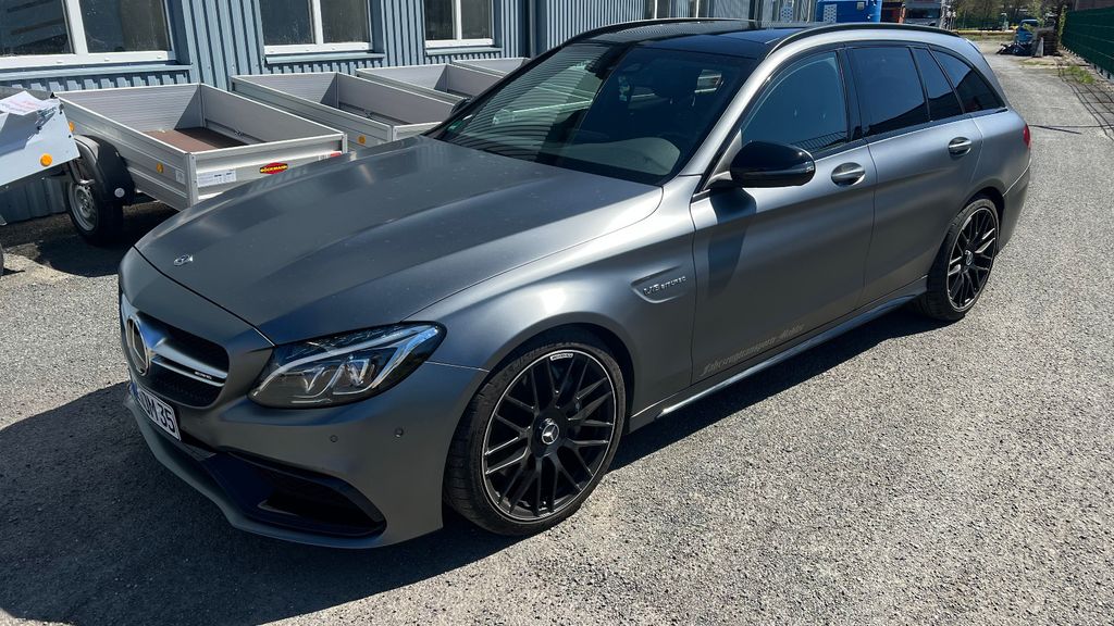 Image of Mercedes-Benz C 63 AMG