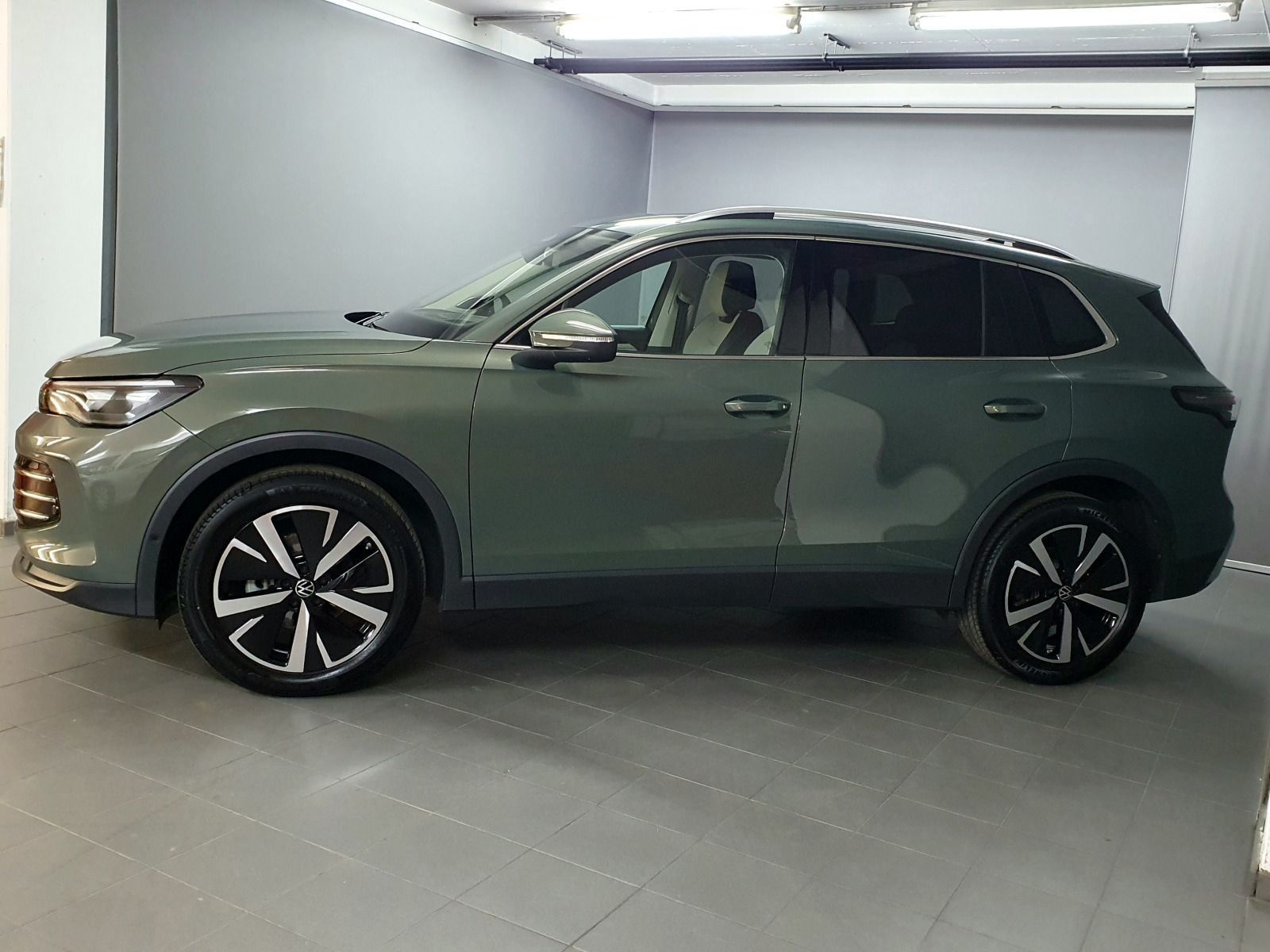 Volkswagen Tiguan 1.5eTSI DSG Elegance Standhz ACC IQ.LIGHT foto 2