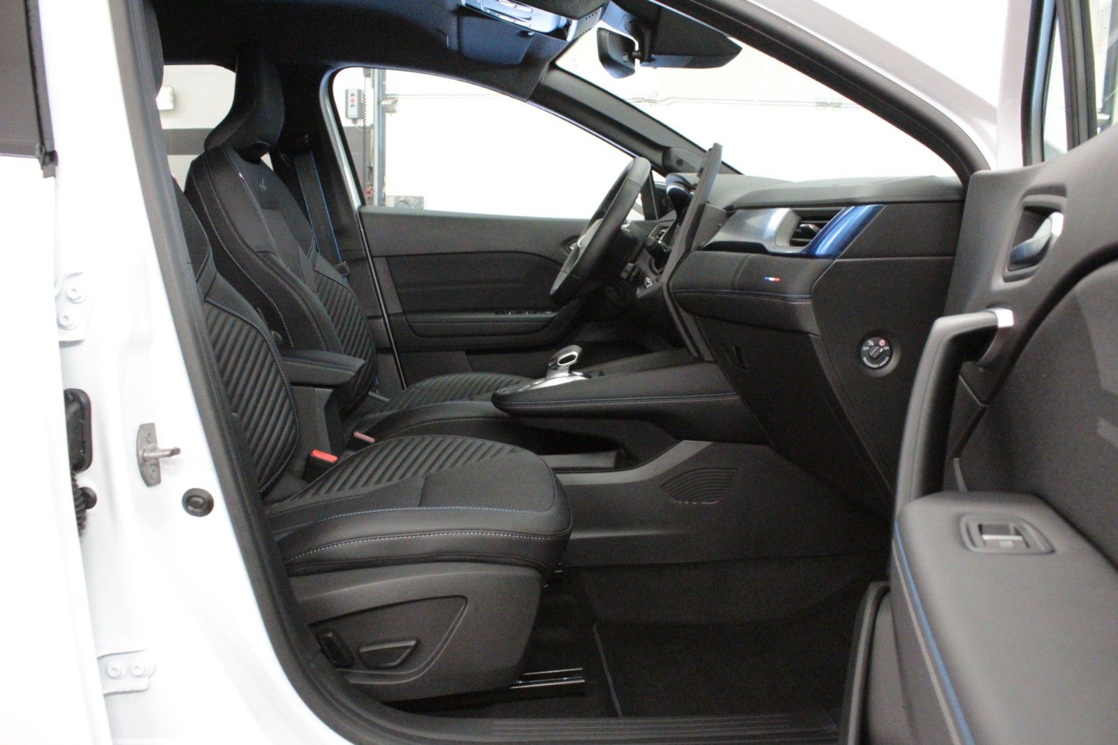 Fahrzeugabbildung Renault Symbioz Esprit Alpine -Tech Full Hybrid *Winterp
