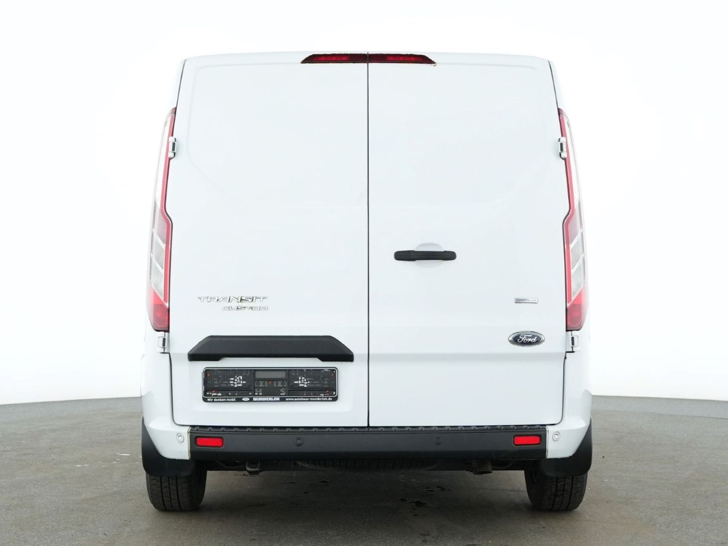 Fahrzeugabbildung Ford Transit Custom Kasten 300 L1 Trend DOPPELKABINE