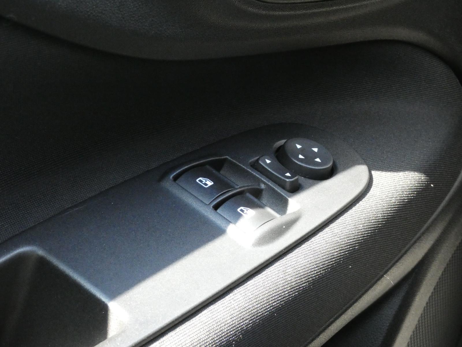 Fiat Punto *2HAND*PDC*KLIMA*ALU*5-TÜR-TÜV 3/28