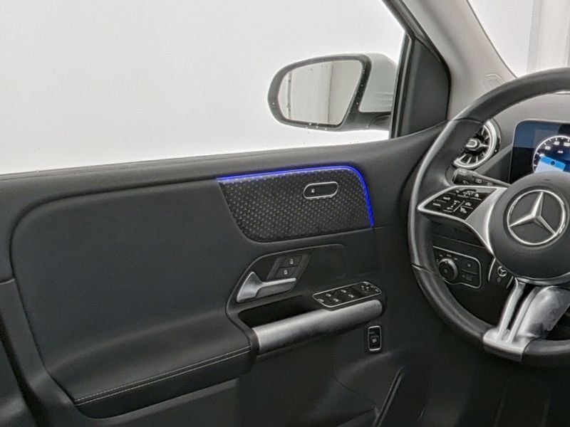 Fahrzeugabbildung Mercedes-Benz B 200 Progressive*AHK*360°*Distro*Totwinkel*LED*