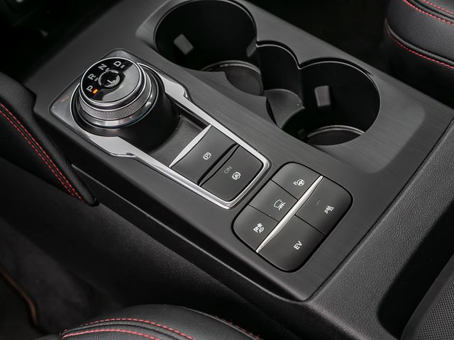 Ford Kuga 2.5 Plug-In Hybrid ST-Line X Winterpaket