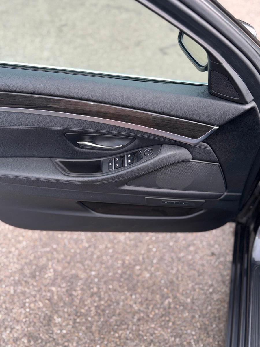 BMW 530d Touring - AHK ACC HUD Soft Close CarPlay