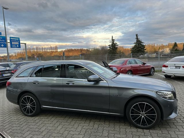 Mercedes-Benz C 300 de *1.HAND*HEAD-UP*FAHRASSIST-P*360KAMERA*