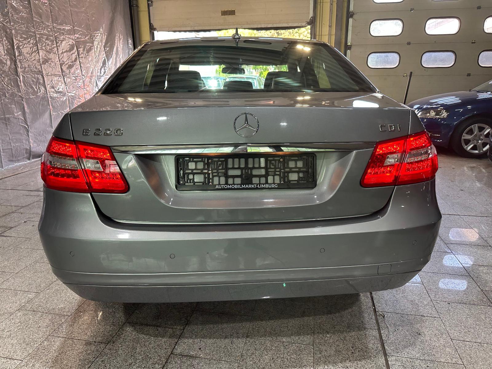 Mercedes-Benz E 220 E Limousine E 220 CDI BlueEfficiency*VOLL*